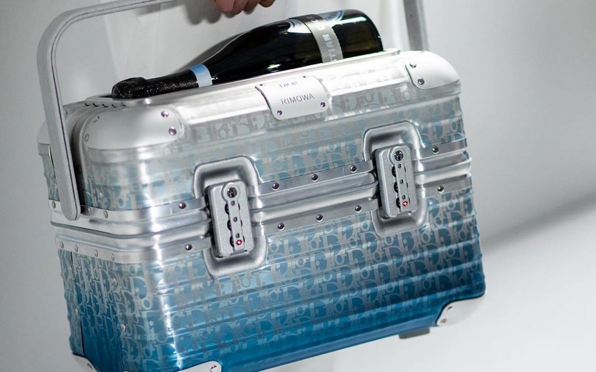 rimowa wine suitcase