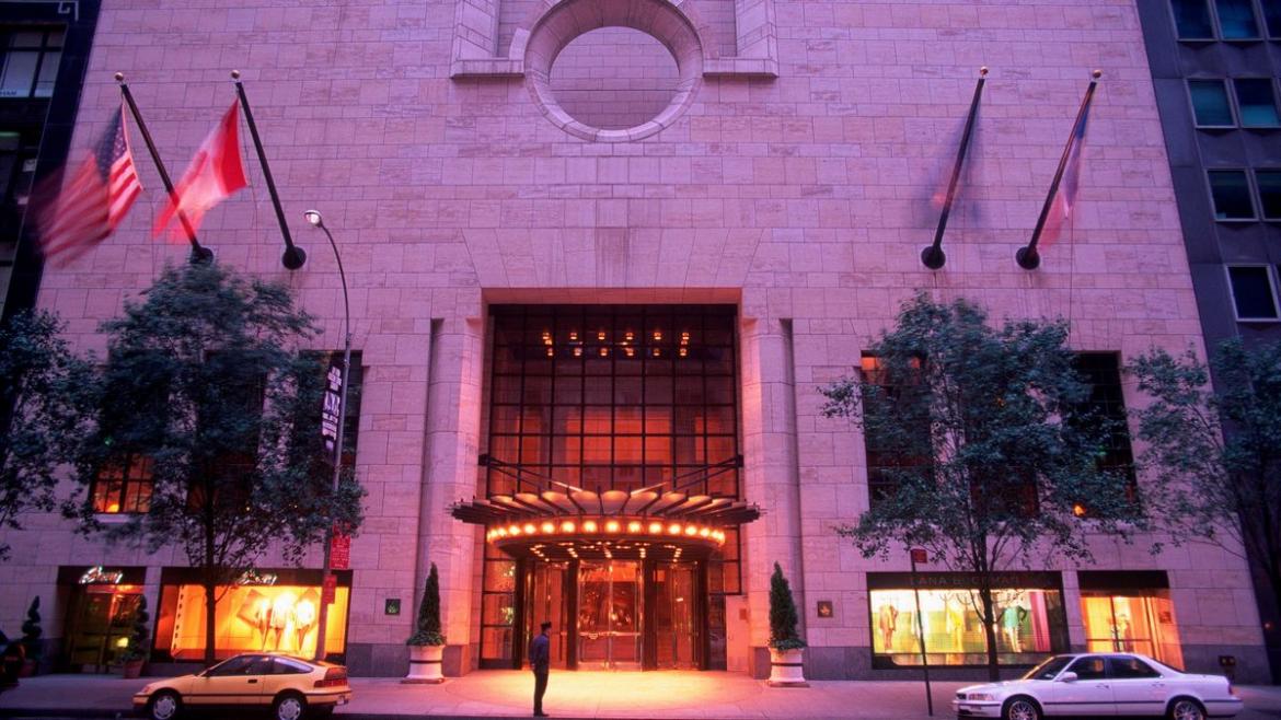 The Four Seasons New York is providing free rooms to medical ...
