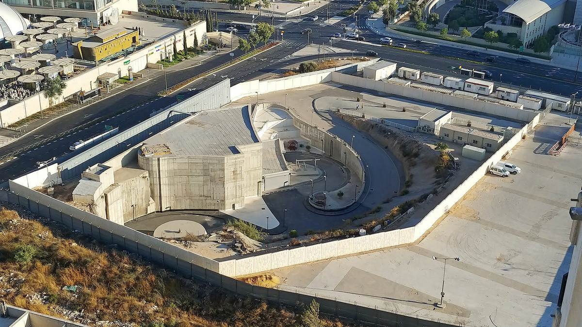 Israel has opened an underground doomsday bunker for officials to work