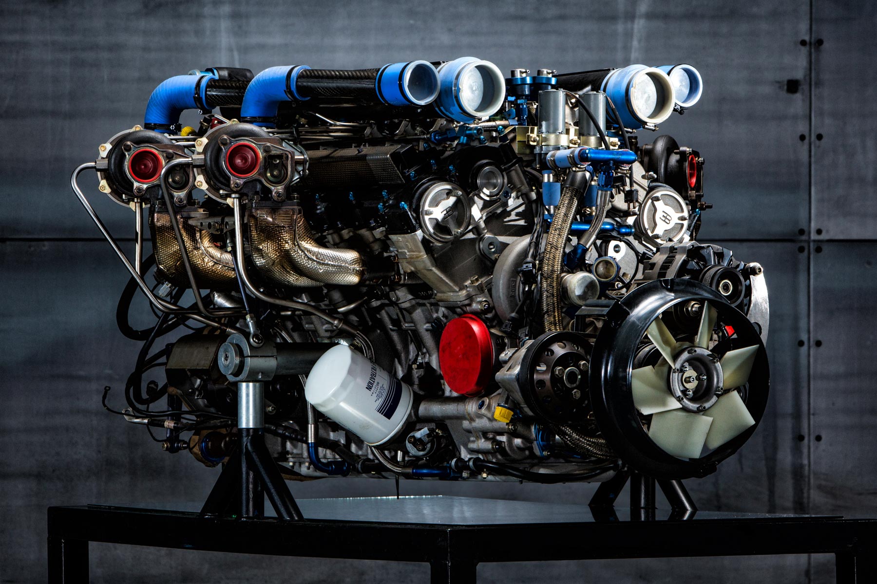 Двигатель Bugatti Chiron w16