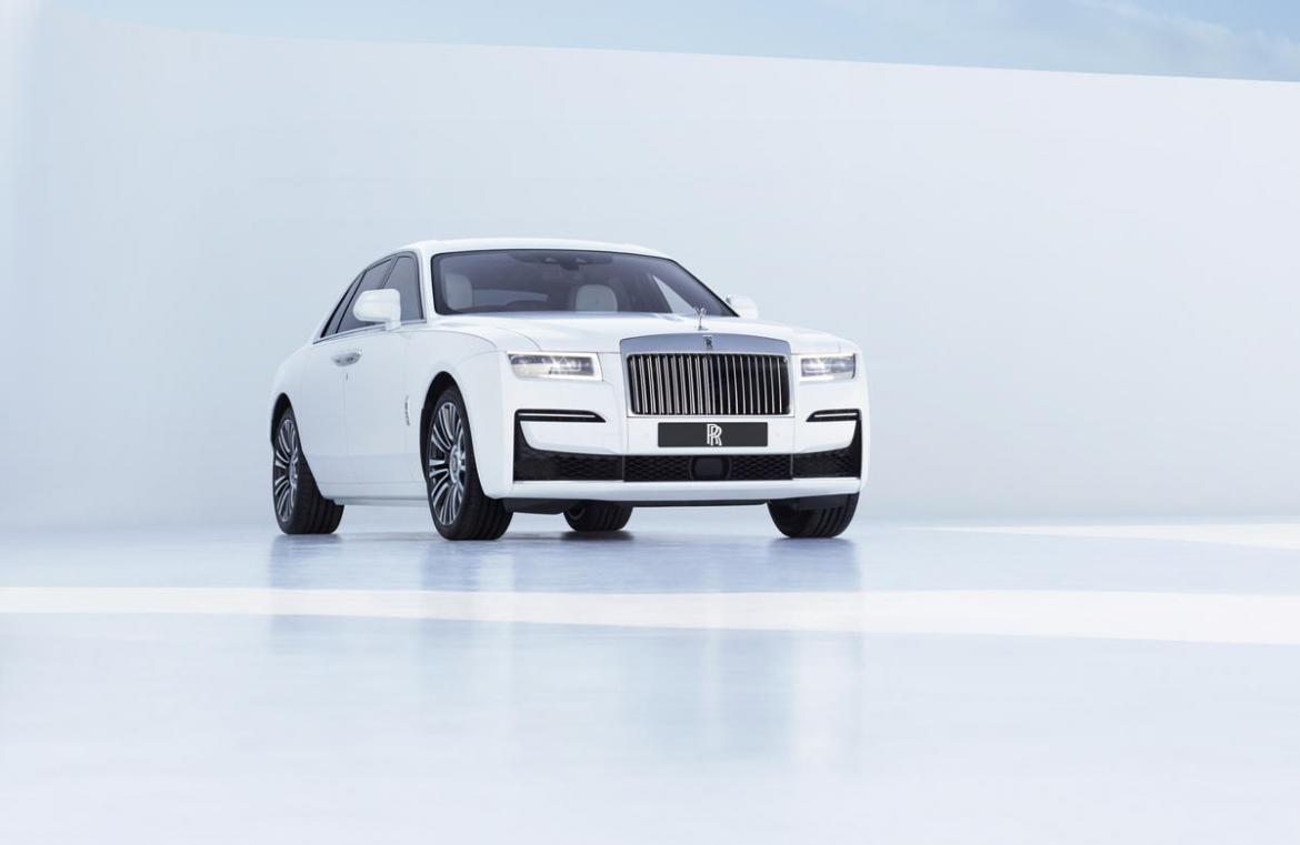 Test Driving a 2021 Rolls Royce Ghost and Looking at Luxury Features