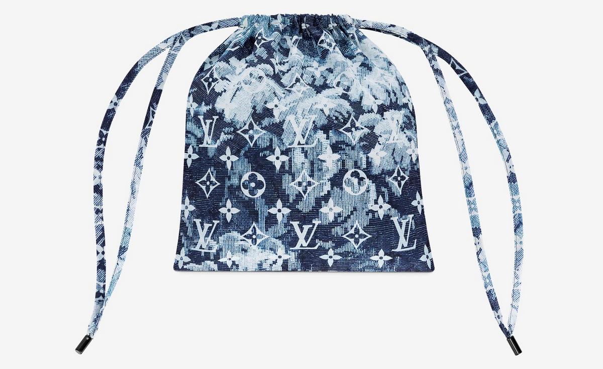 Louis Vuitton continues to cash in on Coronavirus accessories with a $500  bandana and mask set - Luxurylaunches