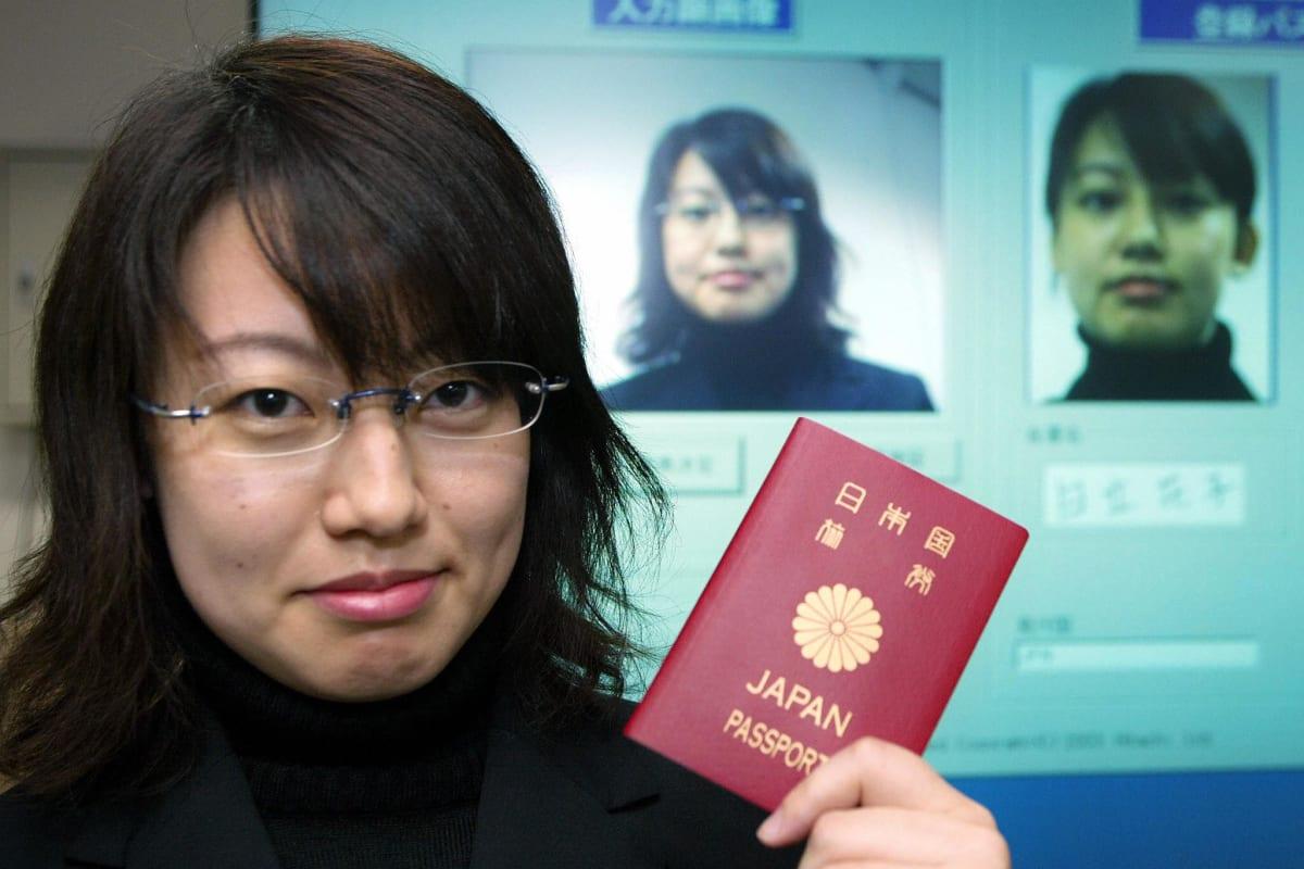 These are the 10 most powerful passports in the world for 2021 (The US