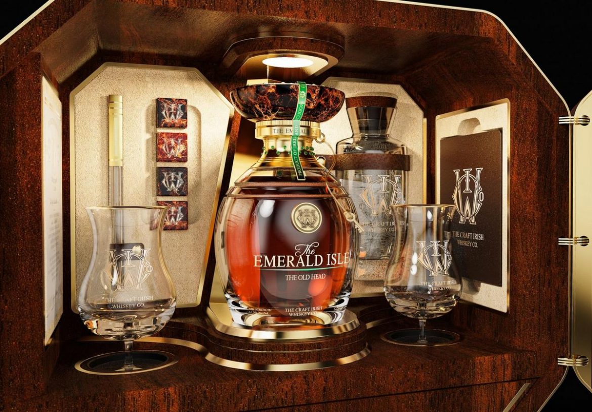 Transistor fictie Onvoorziene omstandigheden This $2 million whiskey set comes with a bespoke watch and an exclusive  Fabergé Celtic Egg - Luxurylaunches