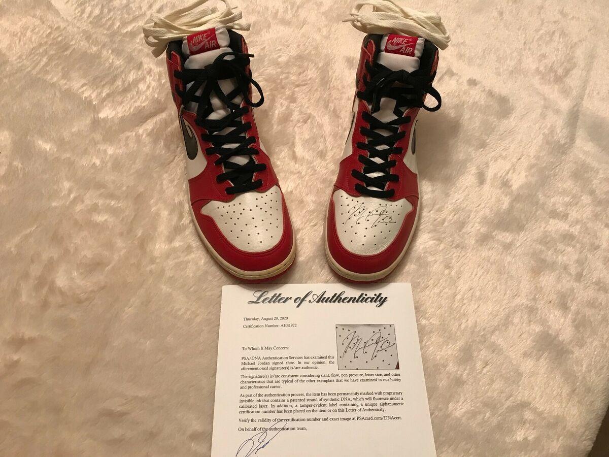 Michael Jordan Rookie Signed Pair Of 1985 Nike Jordan 1 Shoes