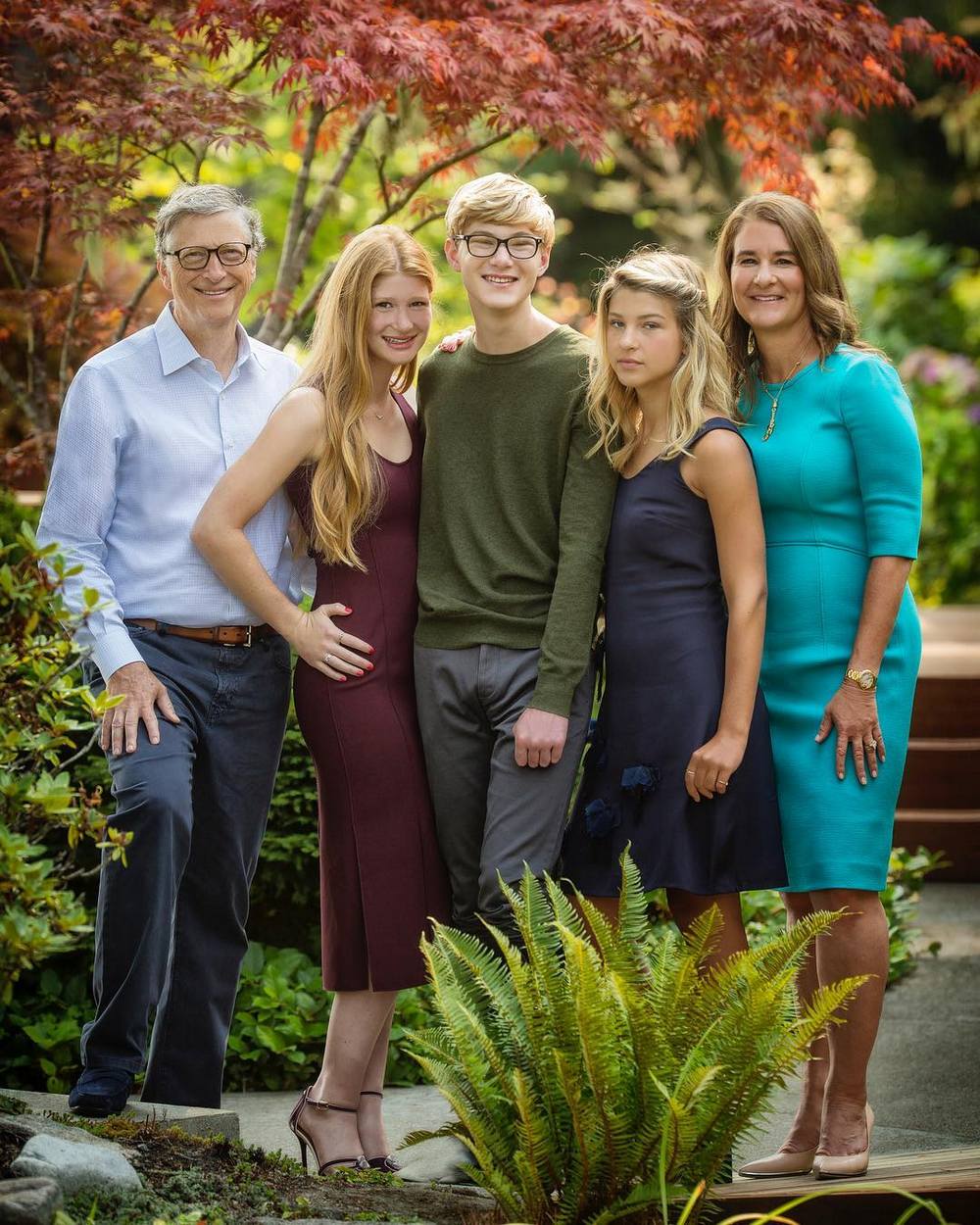 No smartphones and they have to do the dishes every night - The extremely humble parenting style of Bill and Melinda Gates - The centibillionaire's kids will inherit a paltry $10 million each : Luxurylaunches
