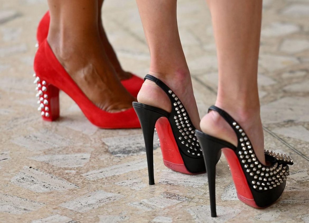 Lav aftensmad Nogen Dårligt humør From shiny red cars to red heels - Italian family that owns Ferrari has  bought a $624 million stake in French luxury shoemaker Christian Louboutin  - Luxurylaunches