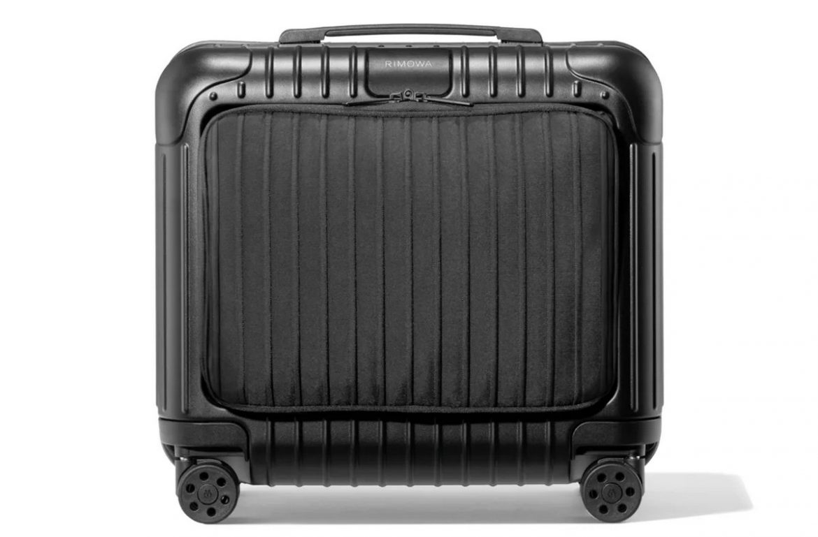 The all-new Rimowa Essential Sleeve Compact is your ideal 