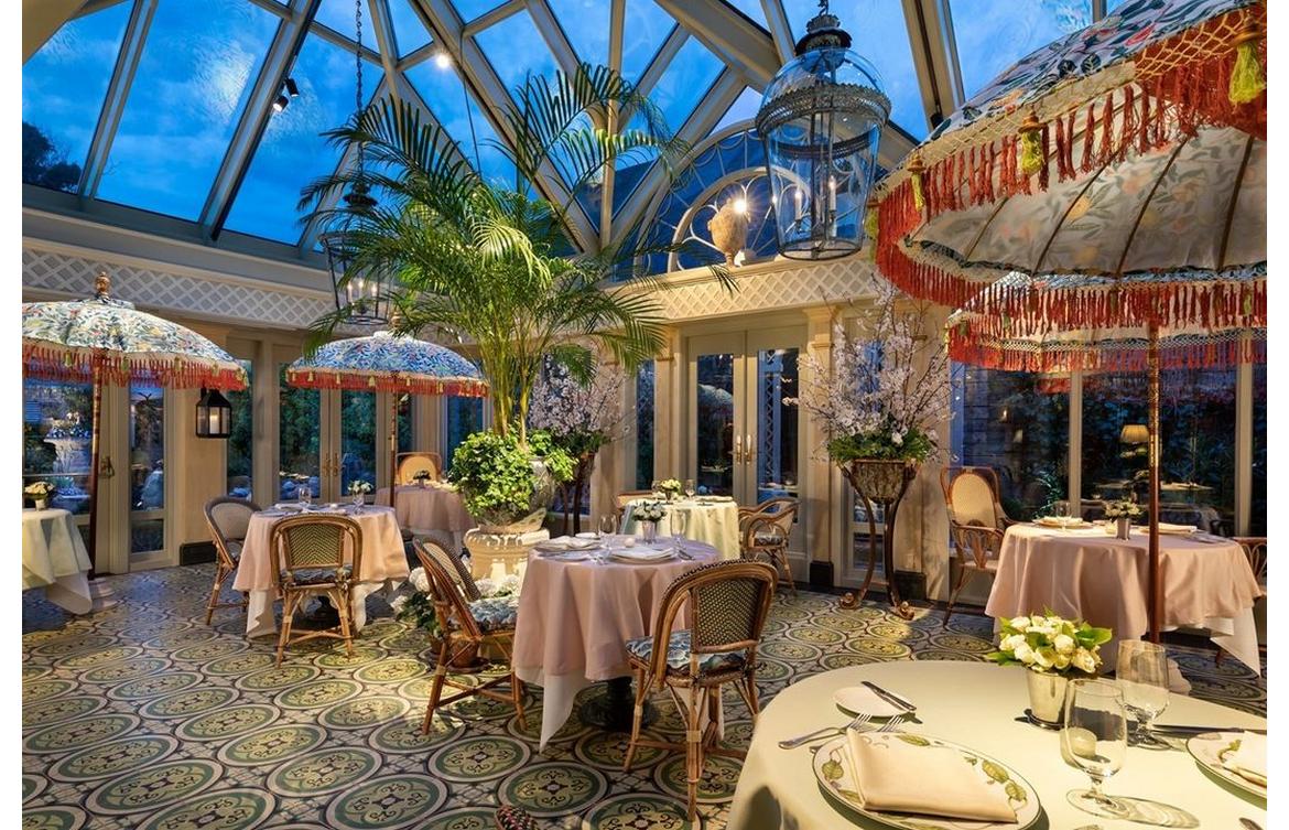 According to Tripadvisor - These are 11 of the best fine dining restaurants  in the USA for 2021 (LA and NYC did not even make it to the list) -  Luxurylaunches