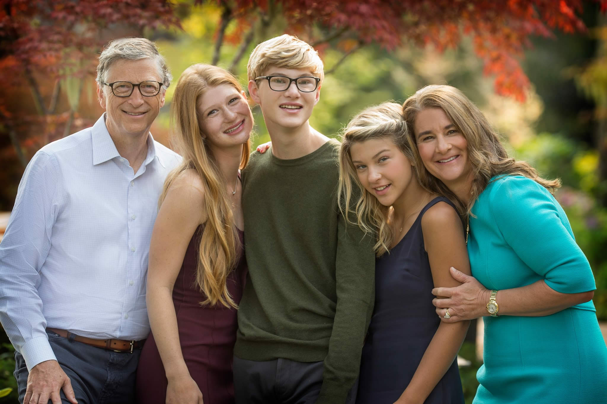 Blonde daughter. Билл Гейтс с семьей фото. Билл Гейтс с женой. Билл Гейтс и его дети. Мелинда Гейтс с детьми.