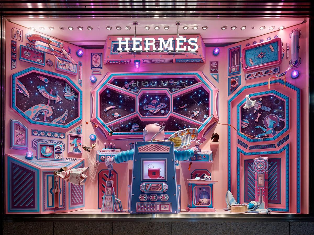 Hermes 2018 A/W window display