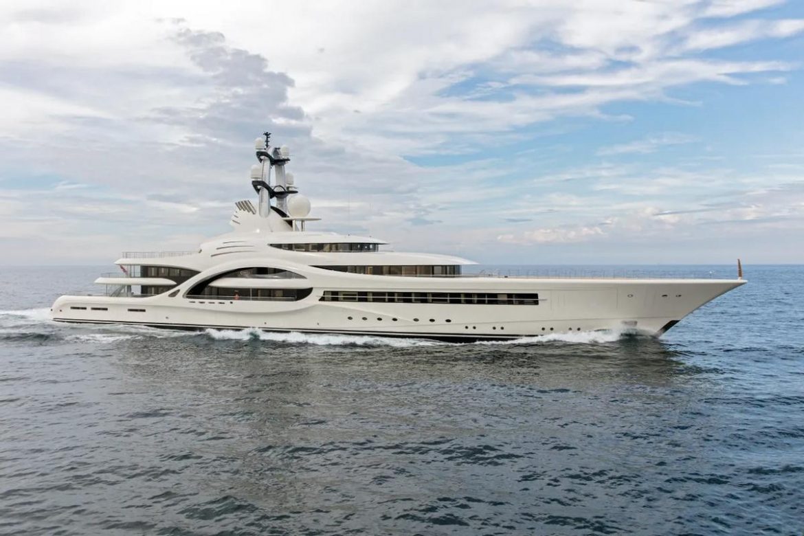 Tom Brady boarded this $300 million superyacht and knocked down Mr