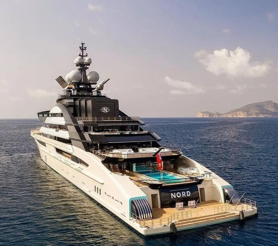 yacht space russi