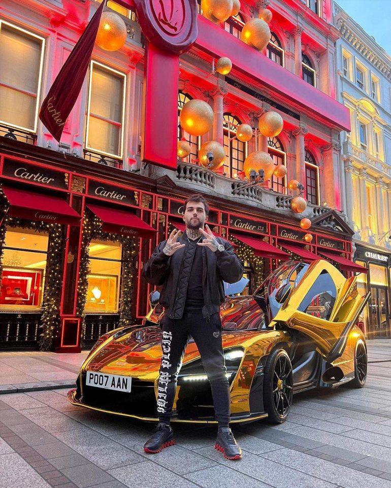 Millionaire social media influencer's $1.3M gold McLaren supercar was ...