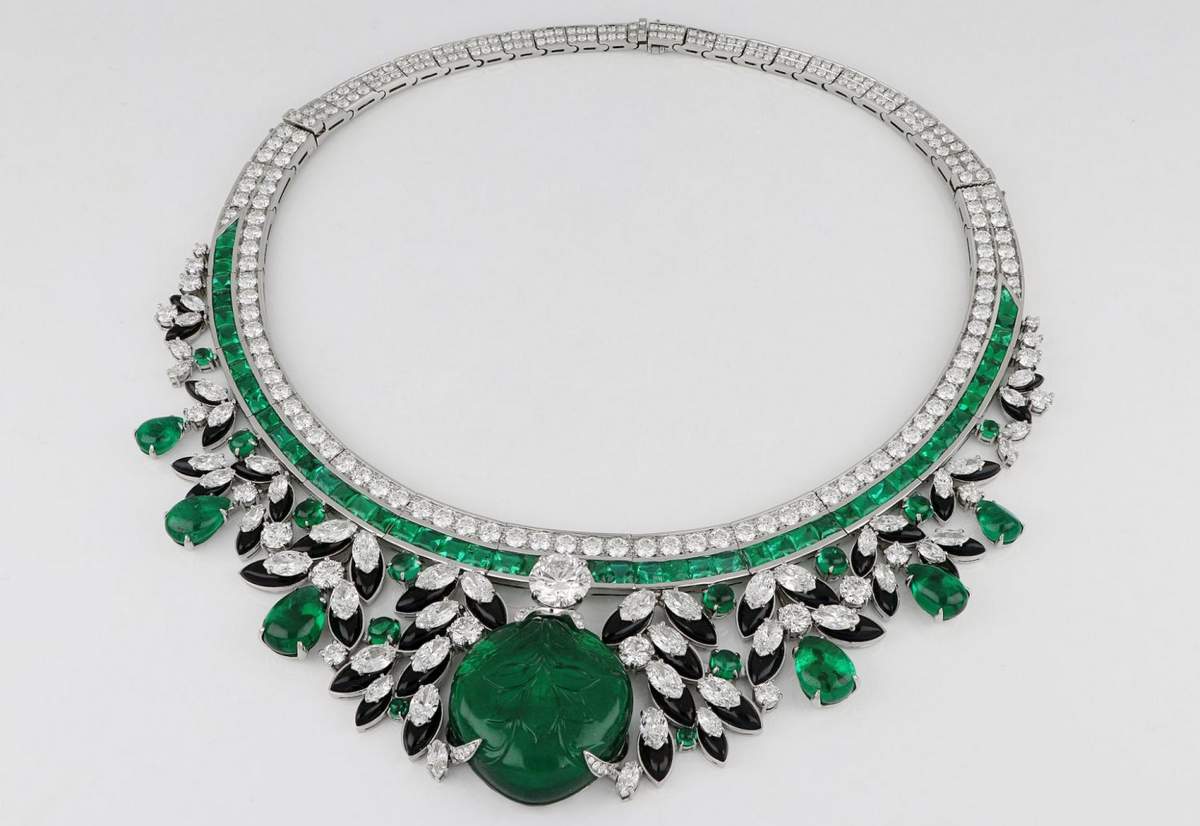 Worthy of a queen: Bulgari has unveiled an enchanting emerald-studded ...