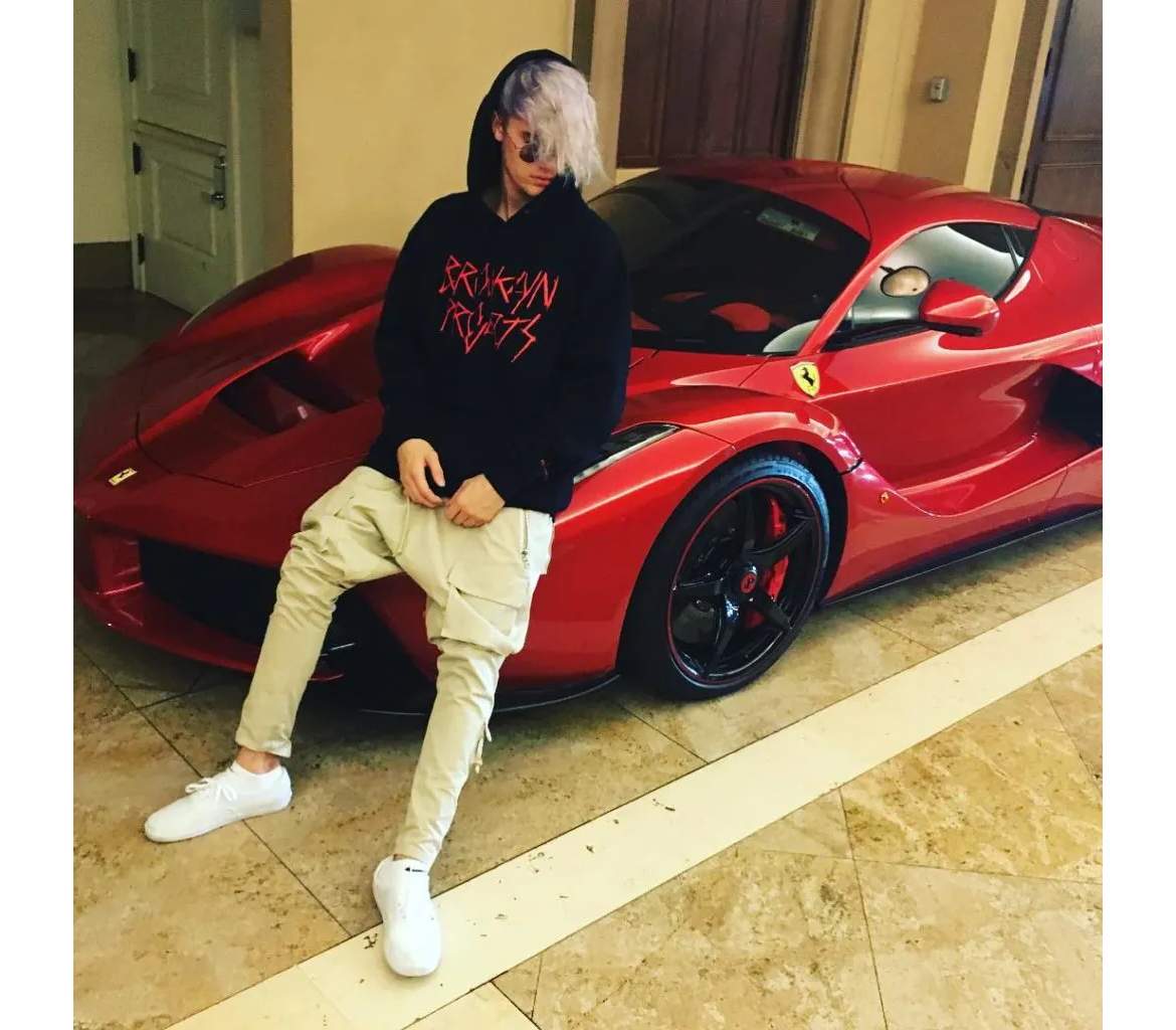 Justin Bieber has been banned by Ferrari from buying and driving its cars  because of his “behaviors” - Luxurylaunches