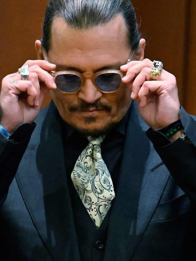 How did Johnny Depp blow his $650M fortune