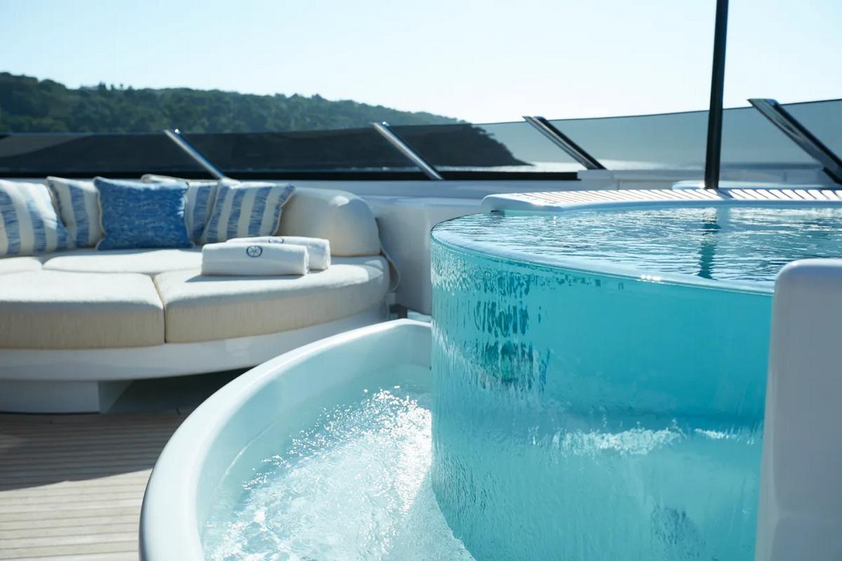 Inside Bernard Arnault's $150,000,000 Symphony Yacht 