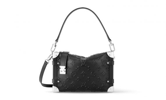 Arm candy of the week: The uber chic Valentino Garavani Stud Sign bag -  Luxurylaunches