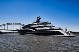 leo dicaprio new years yacht