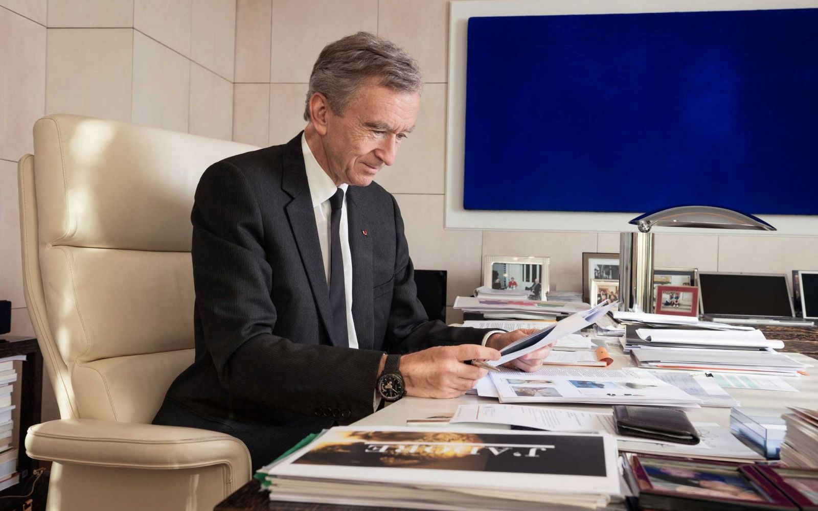 Billionaire Bernard Arnault Runs LVMH From a Luxe $5,300 Office Chair –  Robb Report