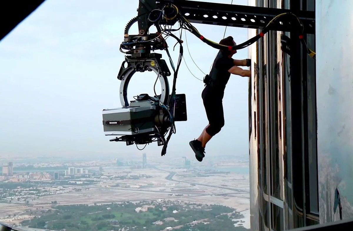 tom cruise on top of burj khalifa video