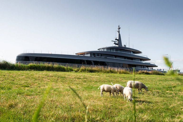 feadship obsidian yacht