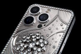 Hermès Releases $625 Bolduc Apple iPhone 12 Case