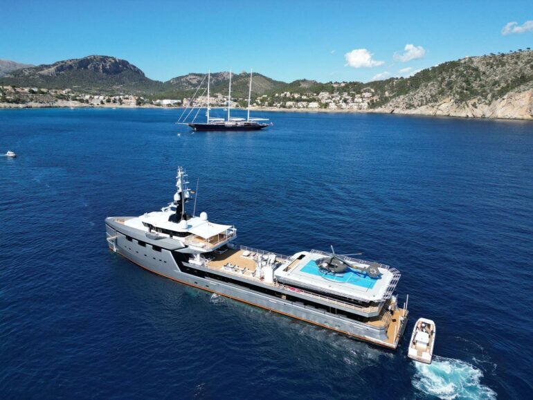 koru superyacht