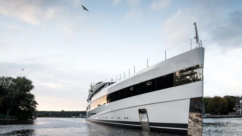 who owns faith superyacht