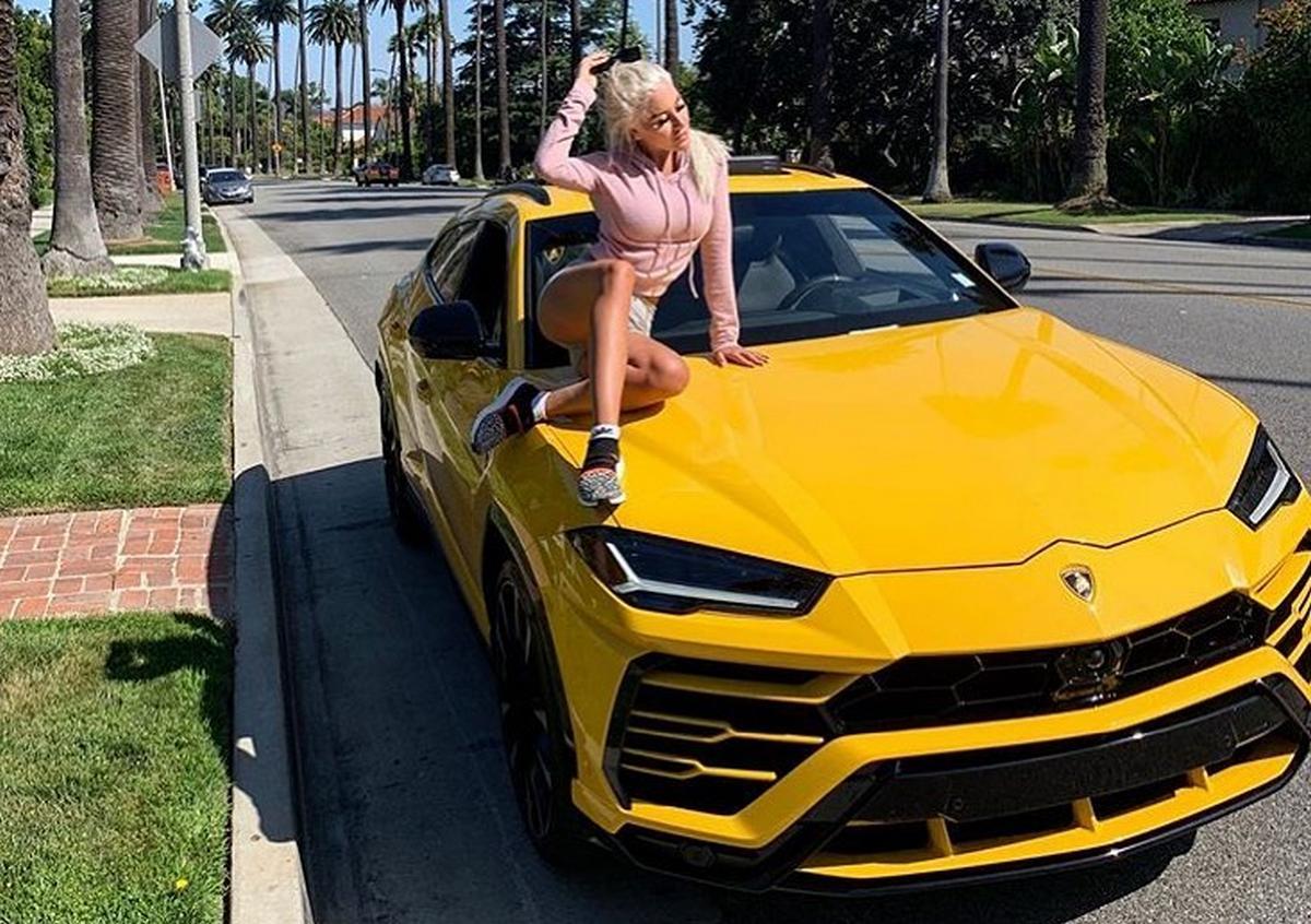 if-you-had-a-dollar-for-every-millionaire-you-spotted-driving-around