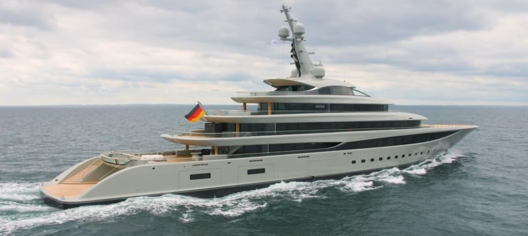 nixie yacht