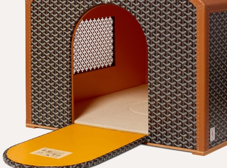 Goyard dog house