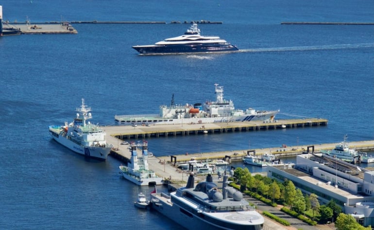 Mark Zuckerberg yacht in Yokohama