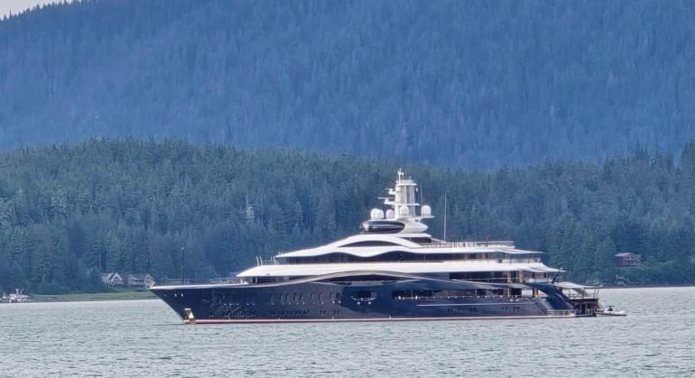 Mark Zuckerberg yacht in Yokohama