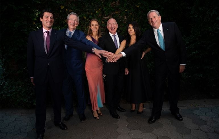 Jeff Bezos, Lauren Sánchez and Cristián Samper