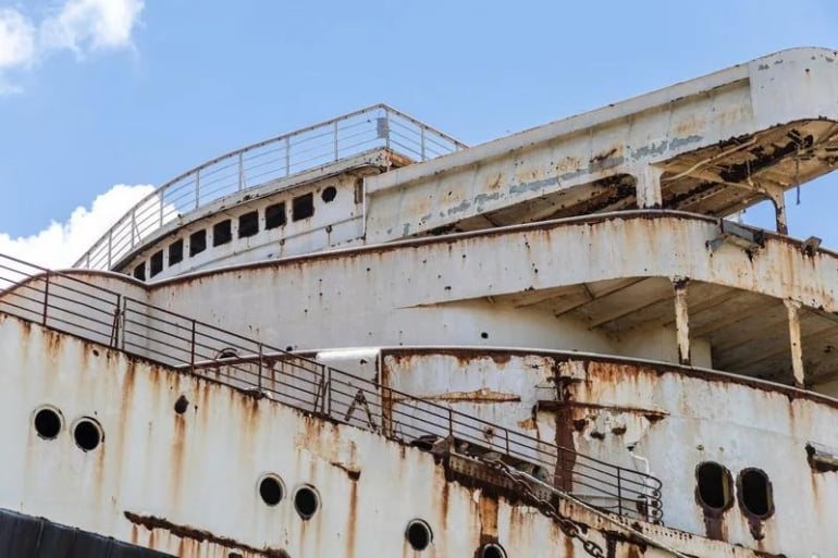 largest artificial reef