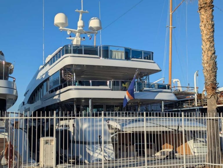 Queen Mavia superyacht